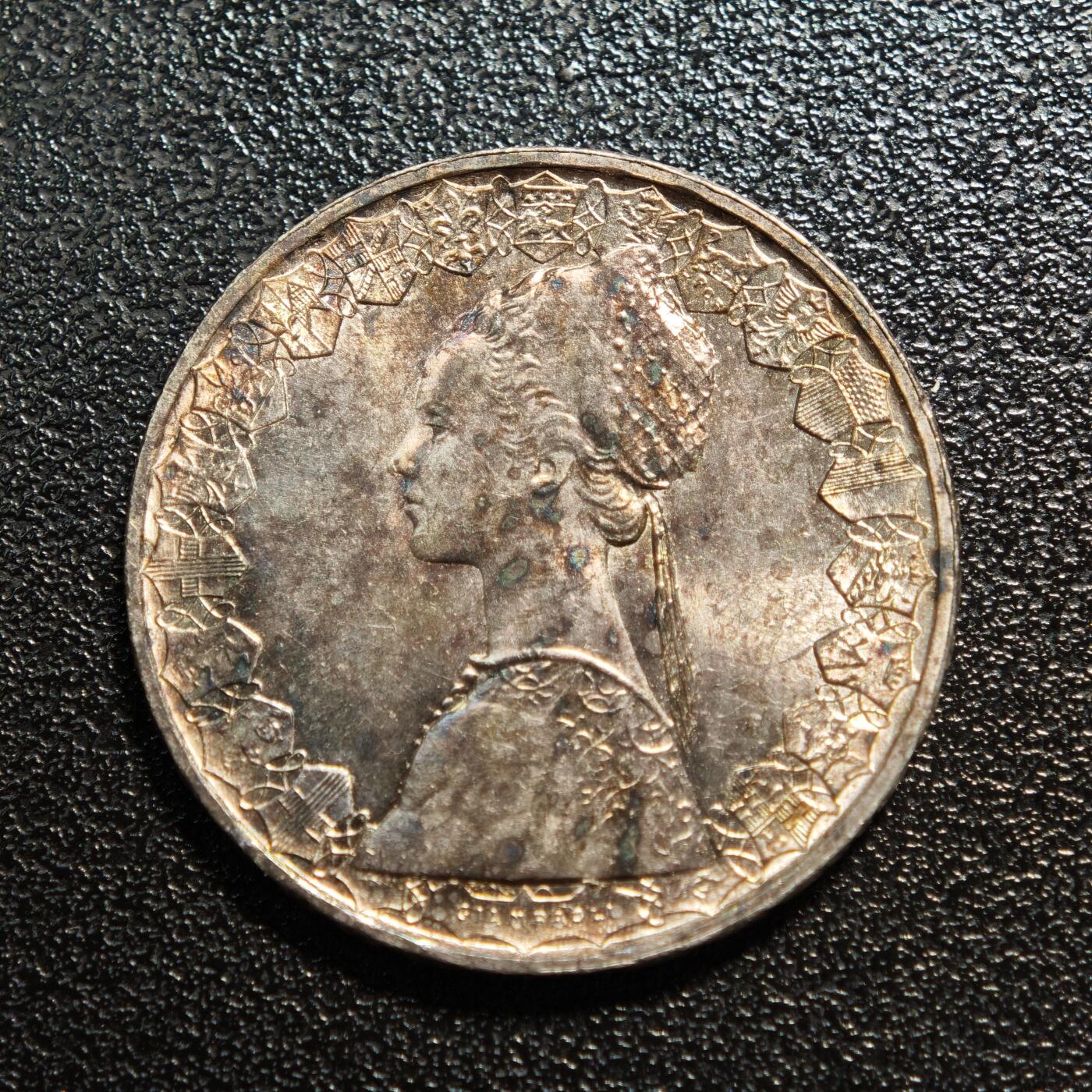 【德藏】世界币章拍卖第158期（拍品征集中~欢迎藏友联系） 3枚一组 1931年 拉脱维亚女神5拉特银币 及 1964年 意大利女神帆船500里拉银币 及 1913年 英属印度1卢比银币 详细尺寸请看拍品介绍