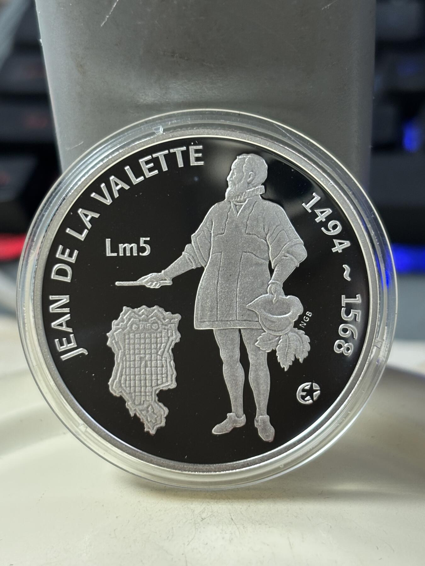 第185期拍卖 马耳他2007年马耳他骑士团大首领瓦莱特5里拉精制纪念银币，925银，27克，银价374元