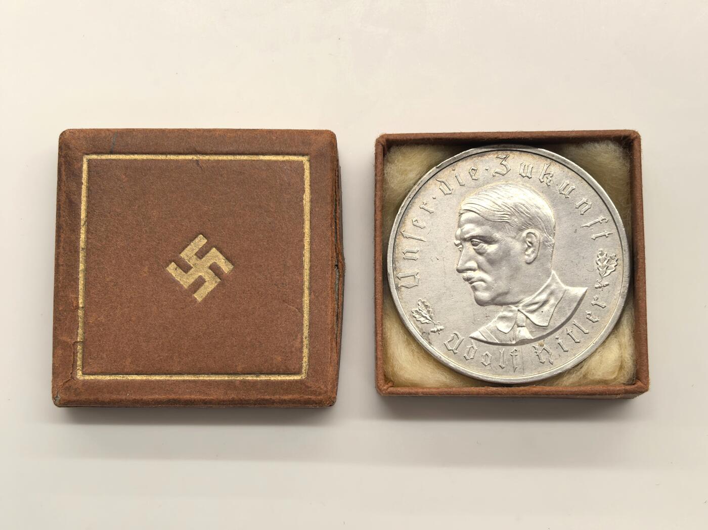 博洋堂世界钱币拍卖第153期（全场包邮） 德国第三帝国1933年鹰锁执政银章，原盒，完全未流通。