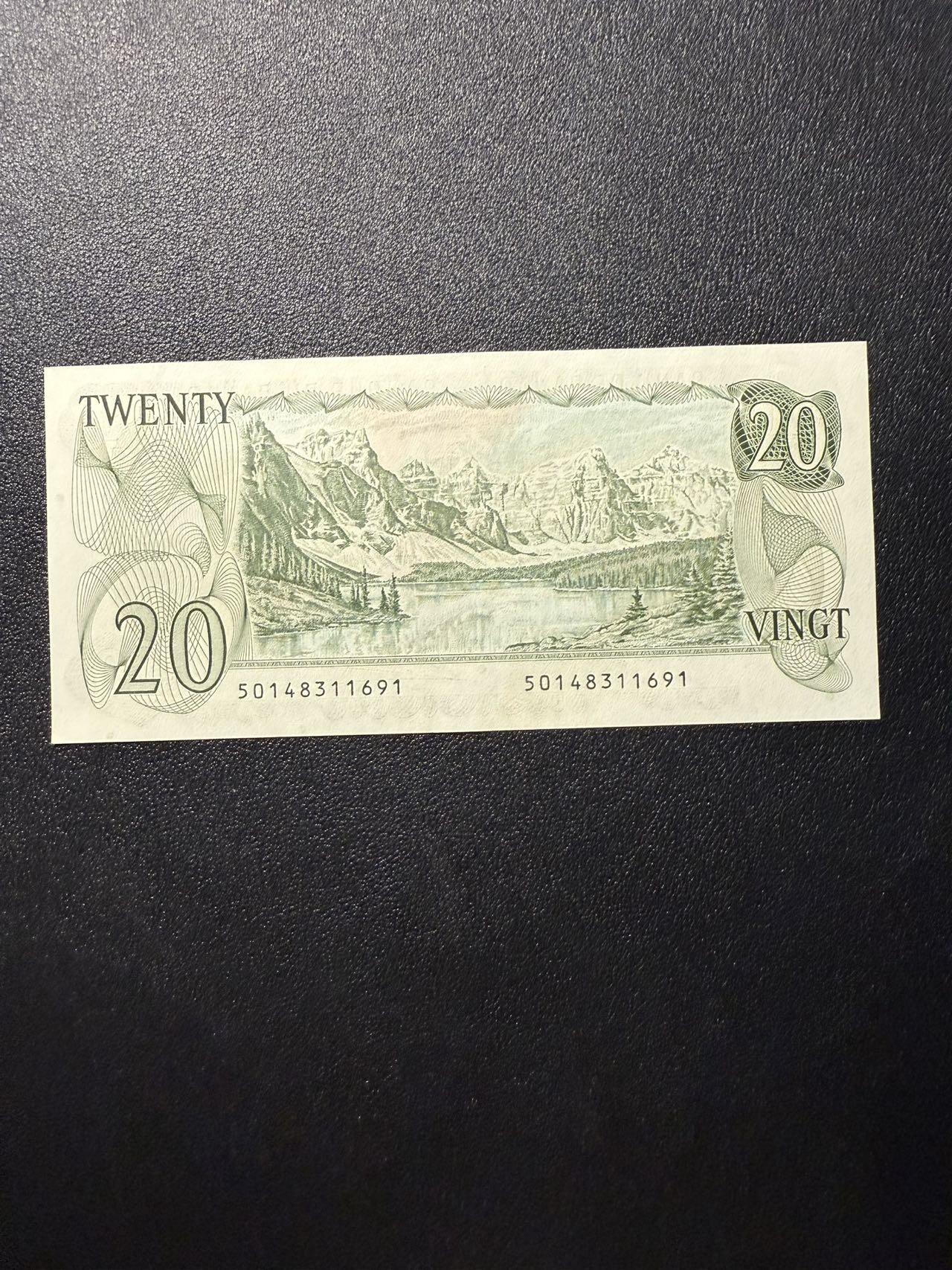 第14期 库存低价起拍 加拿大风景版20 全新unc