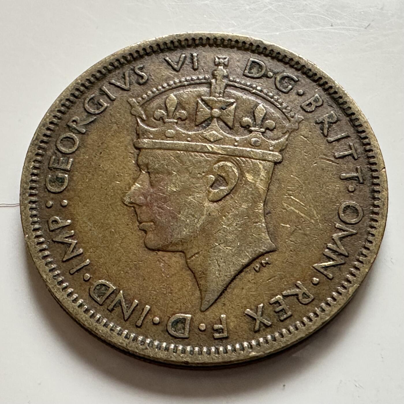 🌹外币初藏🌹🐯2025年第143场  每周二四六晚8️⃣点 接代拍 英属西非1946年一先令