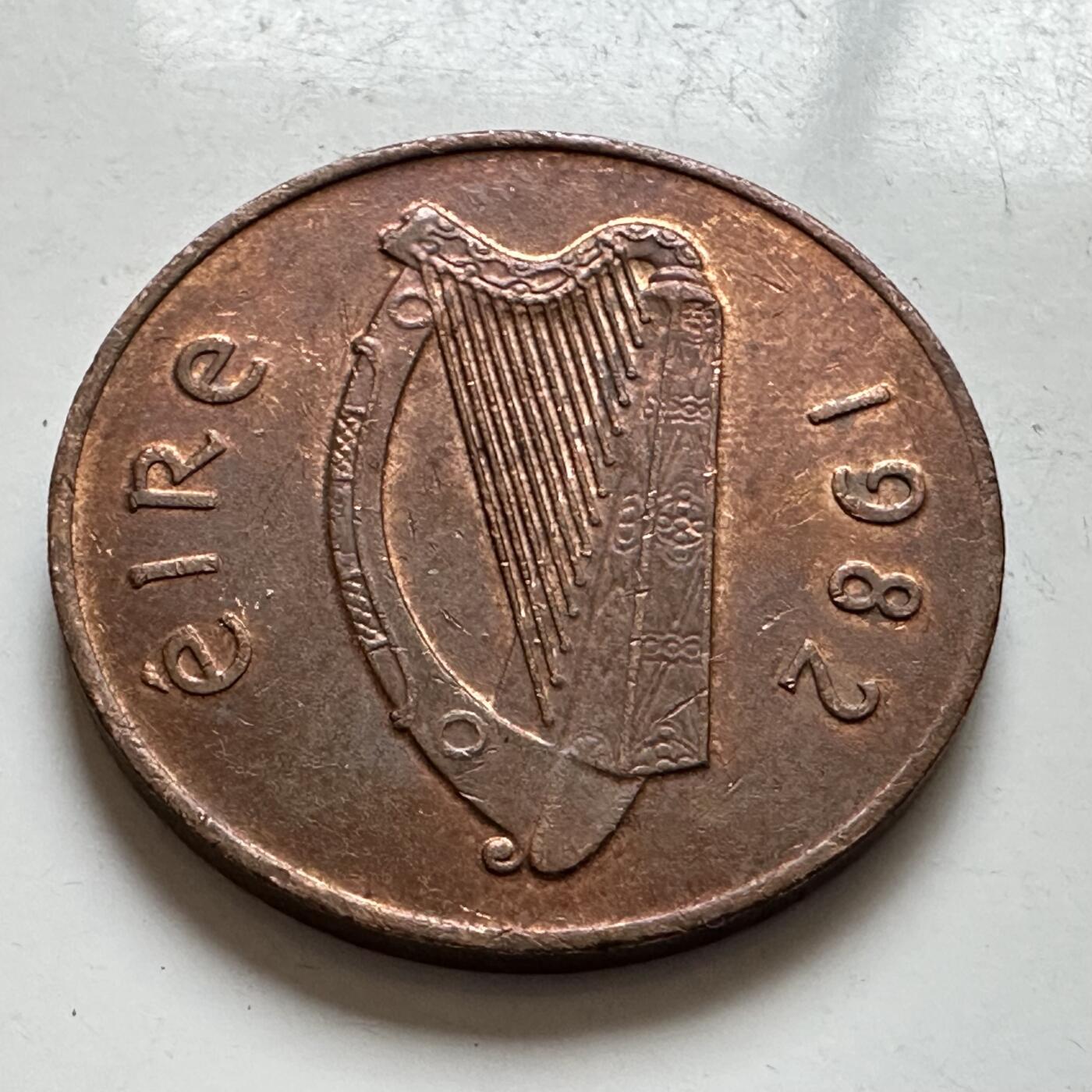 🌹外币初藏🌹🐯2025年第143场  每周二四六晚8️⃣点 接代拍 爱尔兰1982年2便士