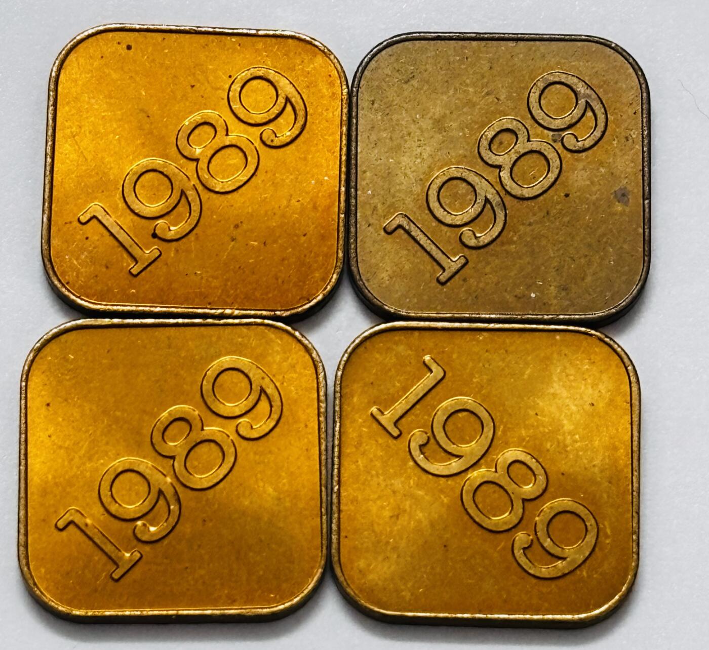 文馨钱币收藏第 286 场，圣诞节专场【 长期接收代拍品低至 0 佣金】 全新 1989 年日本蛇年纪念章 4 枚