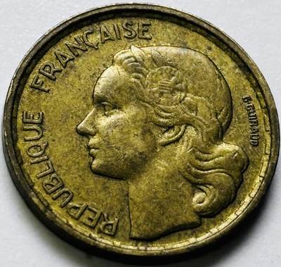 文馨钱币收藏第 286 场，圣诞节专场【 长期接收代拍品低至 0 佣金】 - 铜光美品 1952 年法兰西第四共和国 第五版本  10 法郎铜币