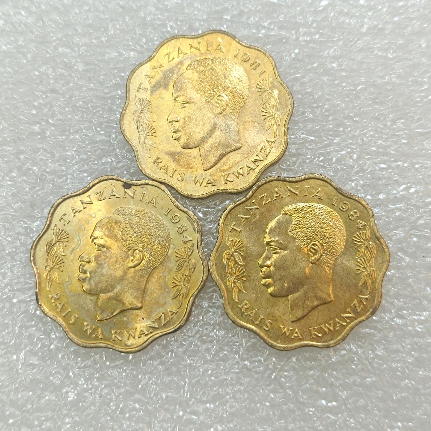 君烨收藏 0元起拍 散币场 每天一场 可留存 第29场 周日发货