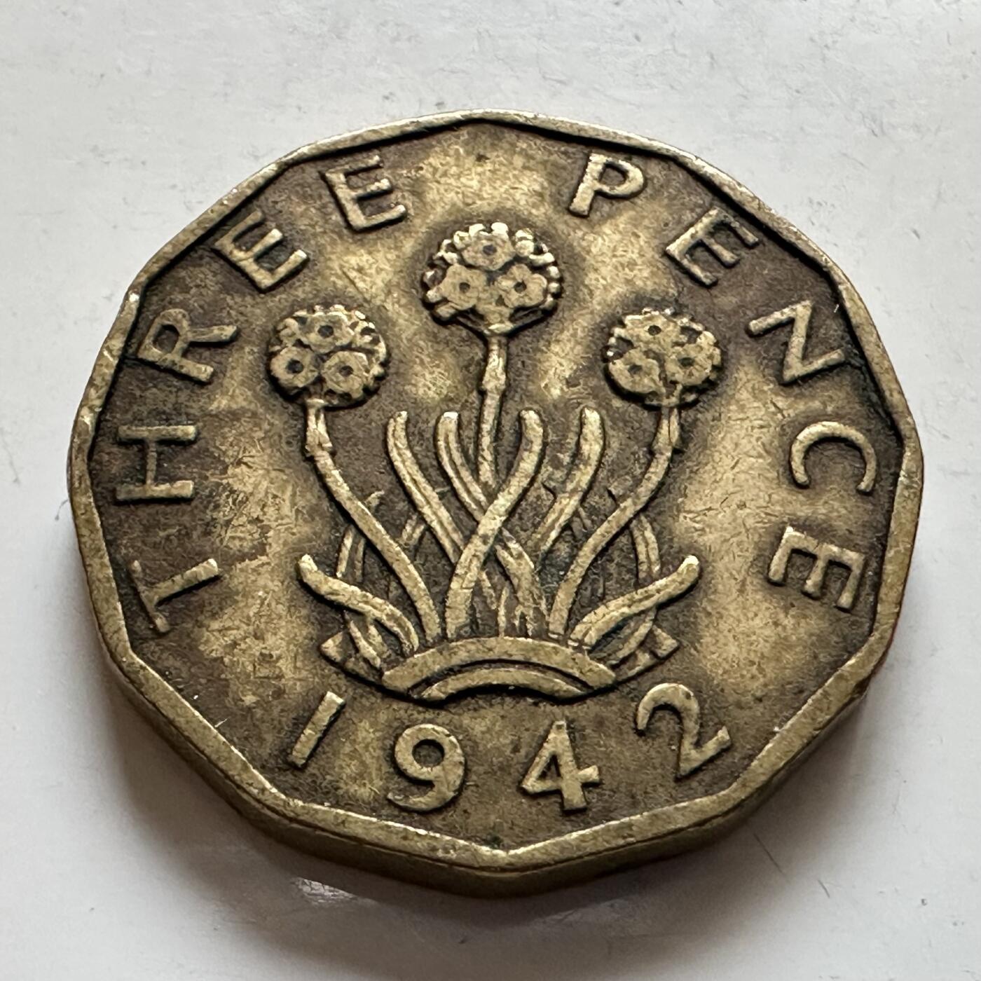 🌹外币初藏🌹🐯2025年第143场  每周二四六晚8️⃣点 接代拍 英国1942年 三便士 b