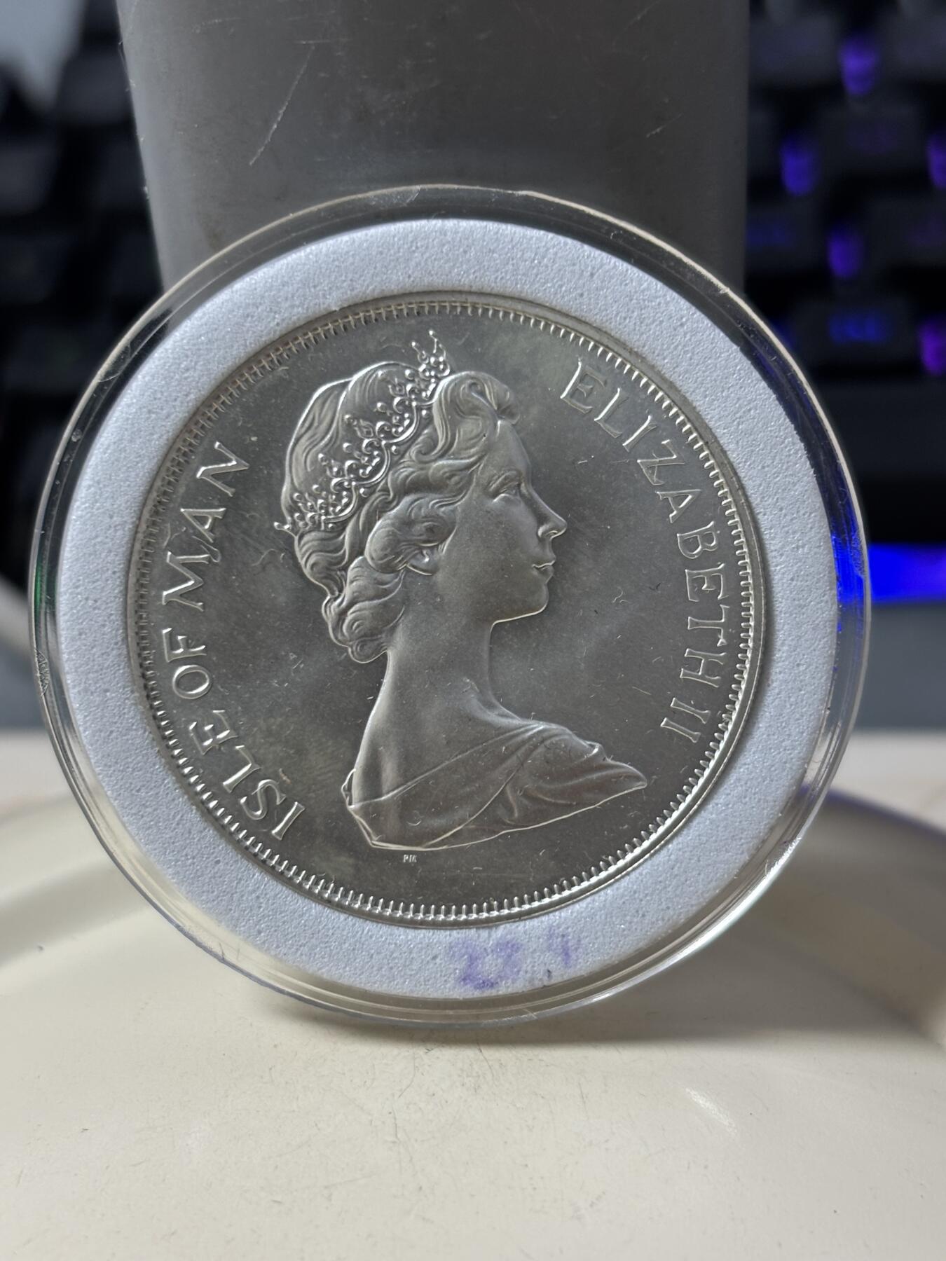 第185期拍卖 马恩岛1978年动物鸟类纪念银币，925银，28.28克。银价391元