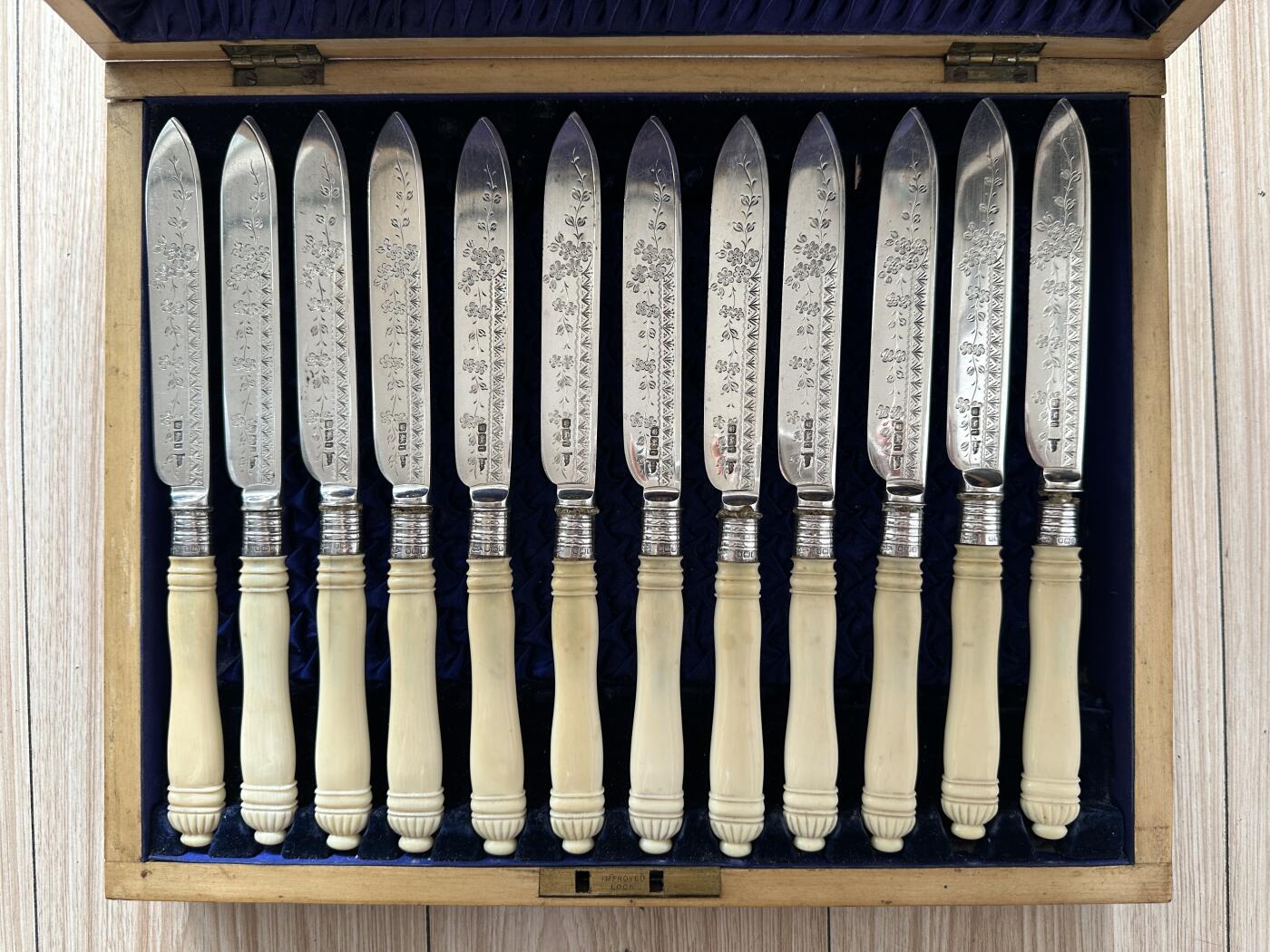 【俄甄集藏】2026年(046)01-07 星期三 晚 19:30 全场包邮