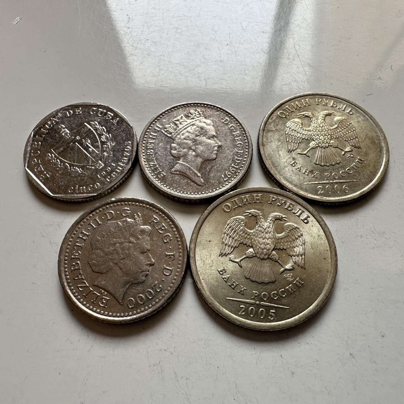 🌹外币初藏🌹🐯2025年第143场  每周二四六晚8️⃣点 接代拍 散币5枚