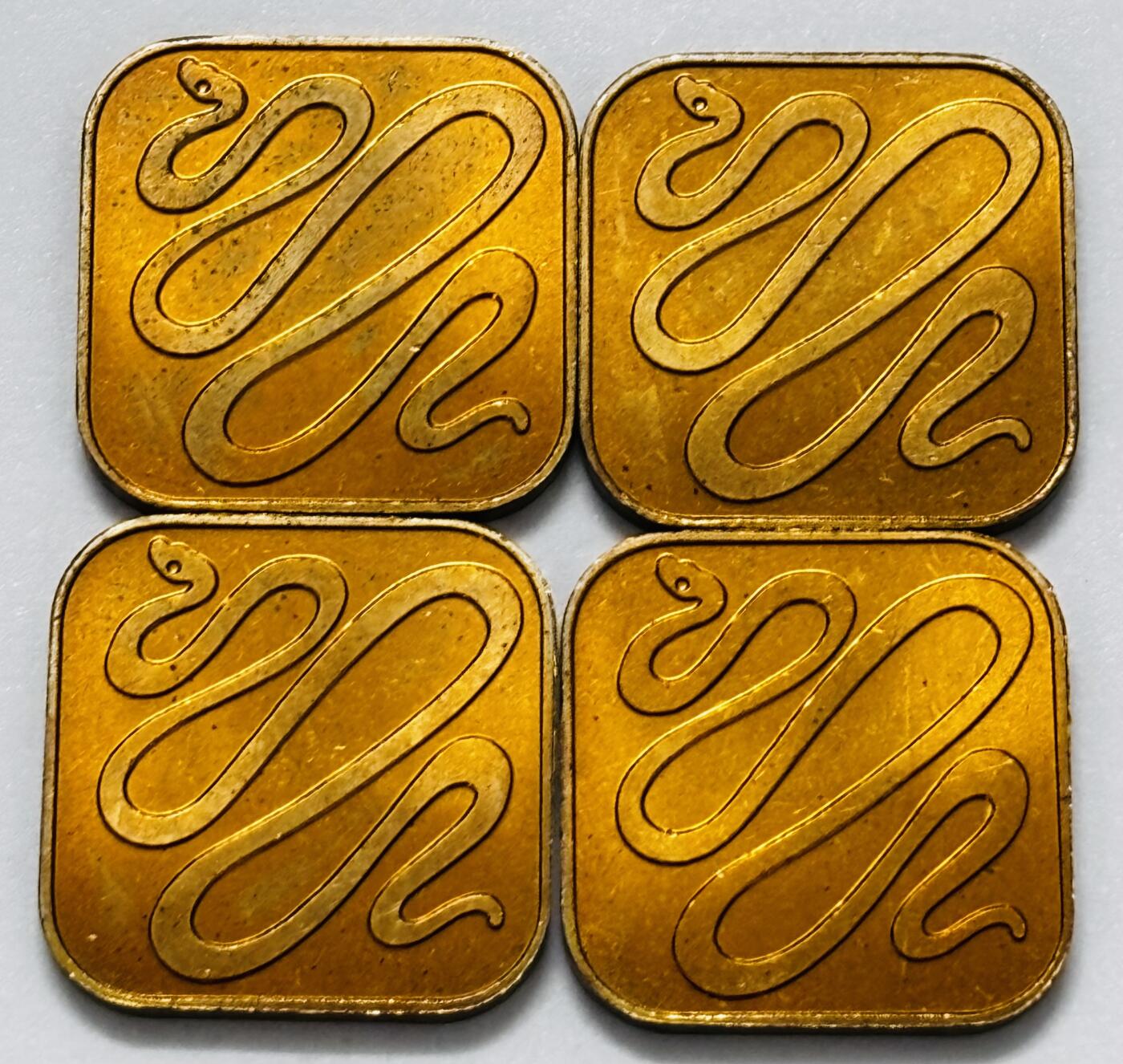 文馨钱币收藏第 286 场，圣诞节专场【 长期接收代拍品低至 0 佣金】 全新 1989 年日本蛇年纪念章 4 枚