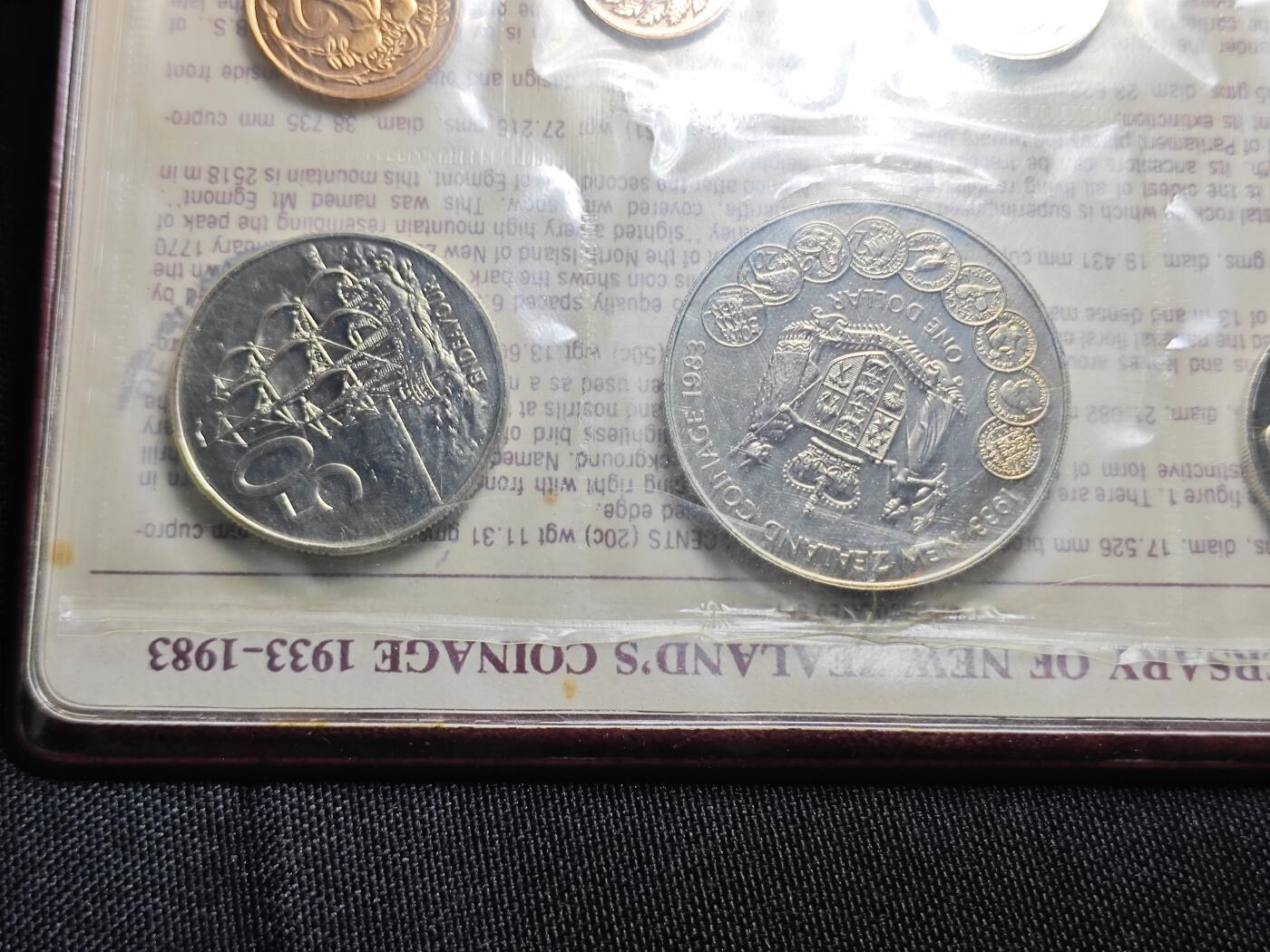 KK钱币收藏小铺 《套币 好品/批量散币专场》  2月预留时间 周末发货  1983新西兰大小面值清年一套 含克朗币 币中币