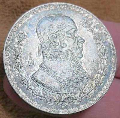 外国优质老铜币高银银币，周六九点倒数截拍，满百包邮，持续收拍 - 墨西哥1966年1比索银币，正面人物像，背刻鹰叼蛇国徽，“ESTADOS UNIDOS MEXICANOS” 见证墨西哥货币文化