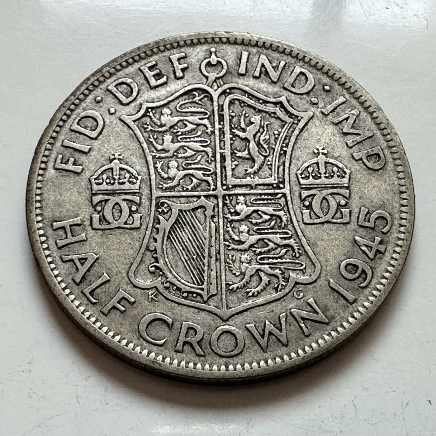 🌹外币初藏🌹🐯2025年第143场  每周二四六晚8️⃣点 接代拍 英国1945年半克郎银币 14.1克50%银