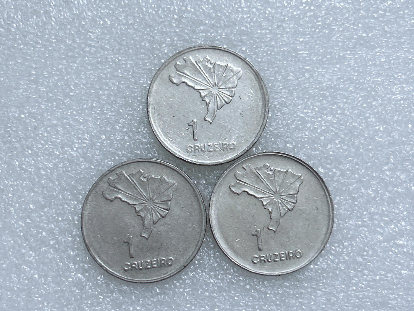 第一海外回流一元起拍收藏 散集专场  第278期 巴西1972年独立150周年1克鲁塞罗浮雕式纪念币 3枚