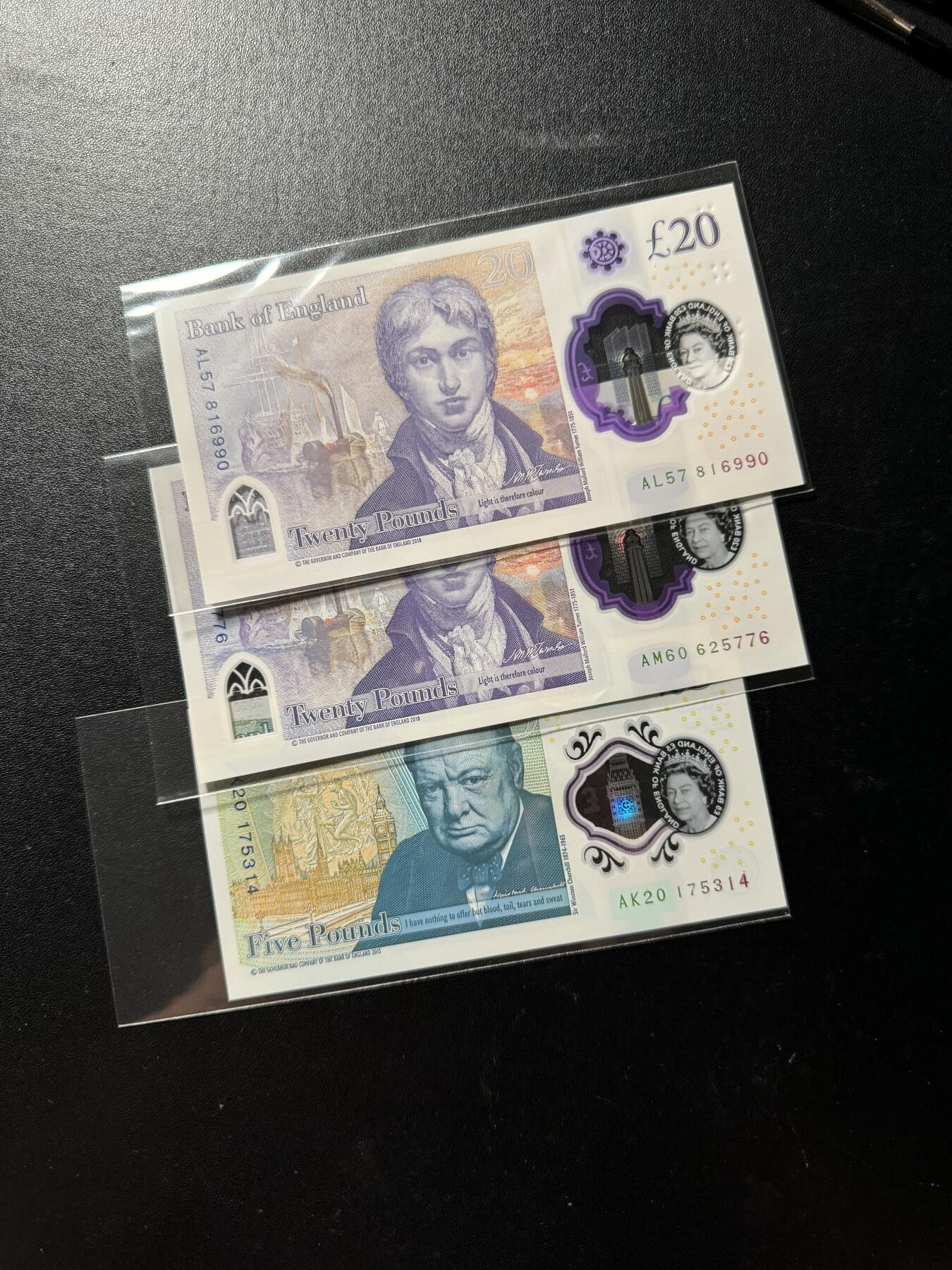 【外币出坑】0元0佣金起拍 无保留价 英国G序列 5磅 20磅 全新UNC 尾号776有指甲印 含1枚倒置号 共3枚