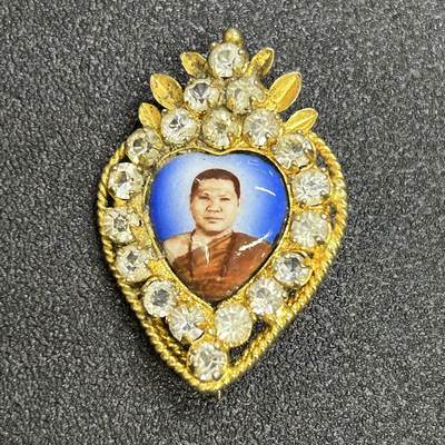 西秦中古拍卖第六十九期 - 泰国早期高僧纪念章 镶水钻