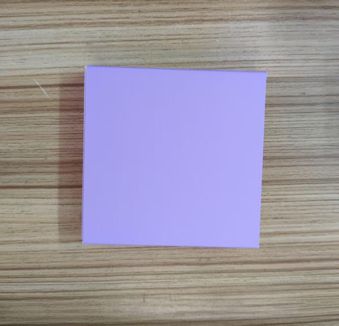 第185期拍卖 白俄罗斯2013, 世界美丽之花系列-鸢尾花, 双面彩色精制银币. 盒证全，鸢尾花又称彩虹花，浪漫自由之花，法兰西国花