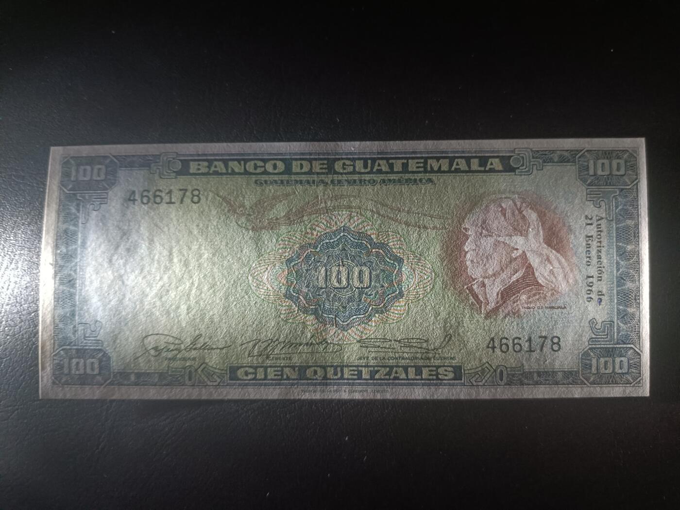 2025十二月第四期，总209期 危地马拉1966年100格查尔AUNC，此品种极为少见，纳努拉和安提瓜山脉