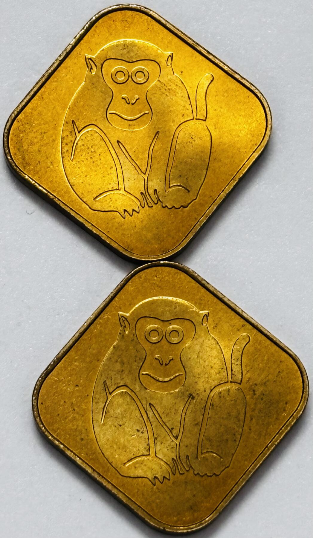 文馨钱币收藏第 286 场，圣诞节专场【 长期接收代拍品低至 0 佣金】 全新 2004 年日本猴年纪念章 2 枚