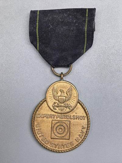 小驴勋章奖章收藏12月20日周六晚六点拍卖（珍爱和平，收藏战争，铭记历史，勿忘国耻，忠党爱国。有偿代拍，送拍规则在简介最后，参拍须阅读规则后再参拍，关系到运费包装发货时效真假辨别等关键信息，拍卖时不再发原图，看大图店主微信码在拍卖店铺介绍里） - 美国海军手枪射击技术奖章