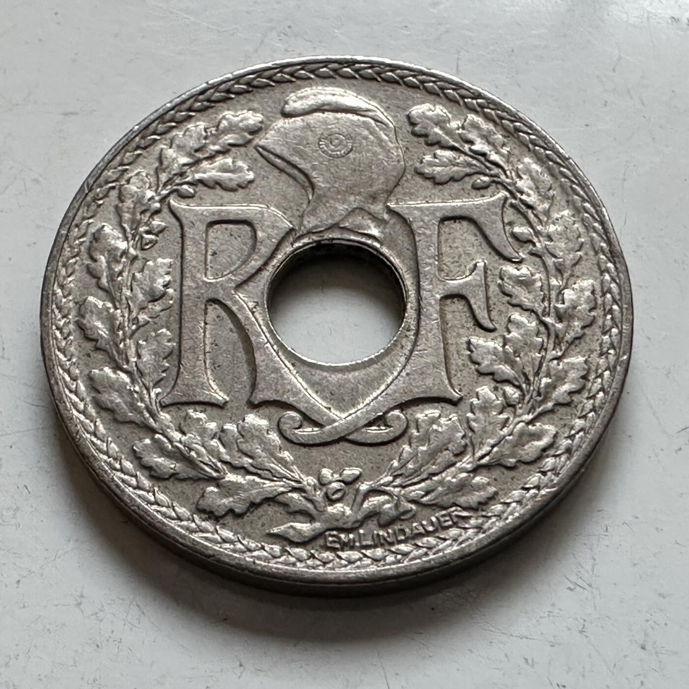 🌹外币初藏🌹🐯2025年第143场  每周二四六晚8️⃣点 接代拍 法国1933年十分