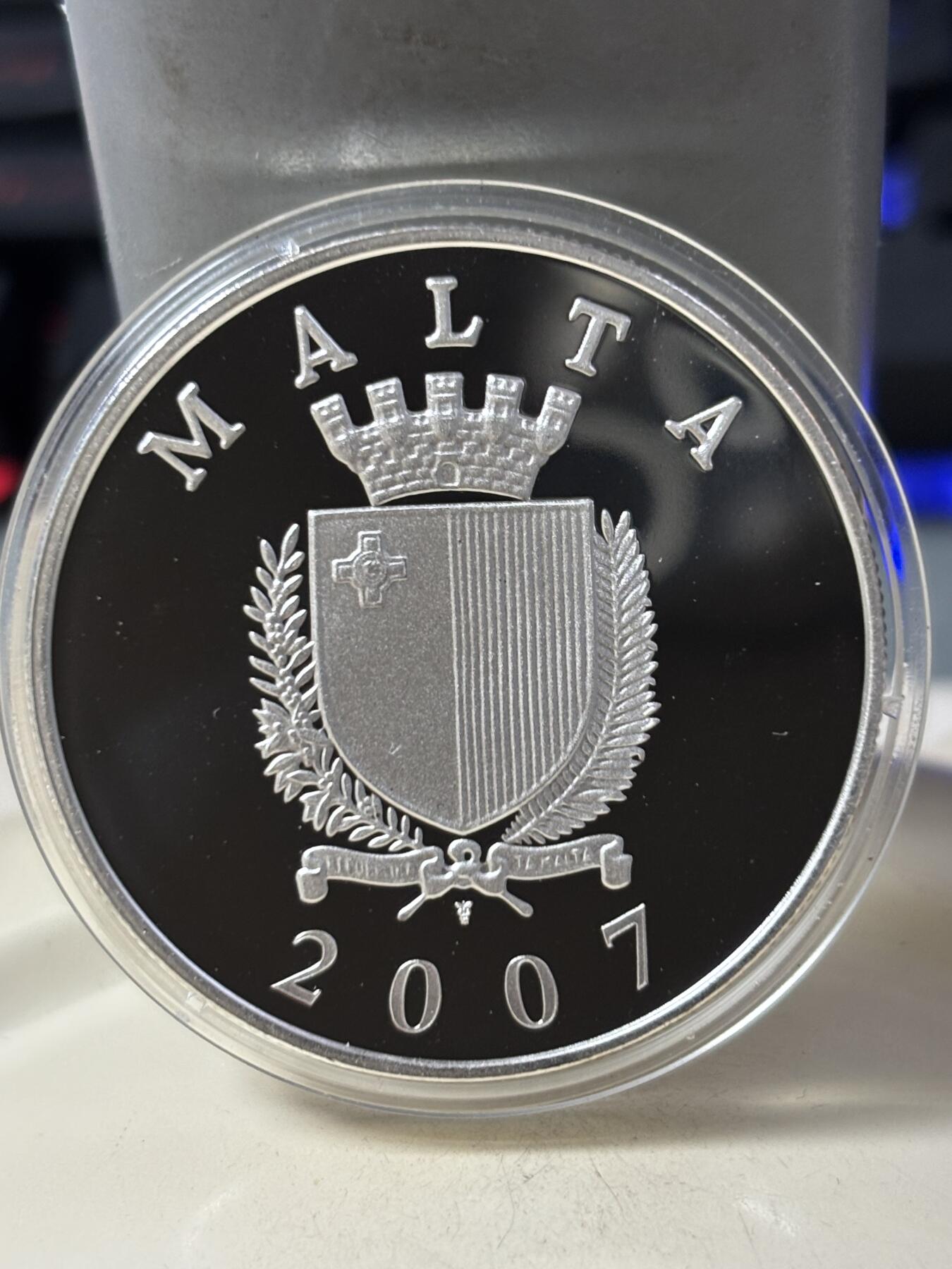 第185期拍卖 马耳他2007年马耳他骑士团大首领瓦莱特5里拉精制纪念银币，925银，27克，银价374元