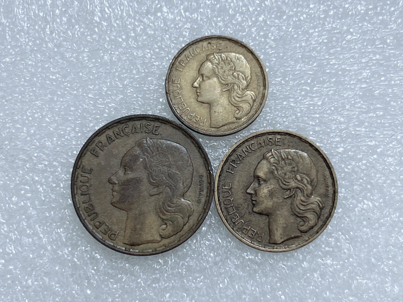 第一海外回流一元起拍收藏 散集专场  第278期 法国1951年高卢鸡2硬币3枚套