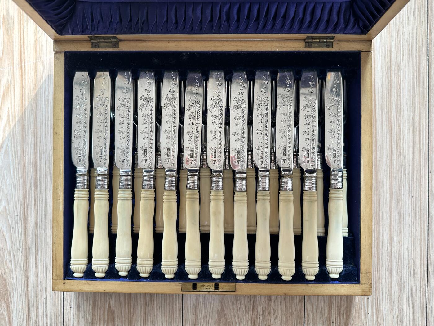 【俄甄集藏】2026年(046)01-07 星期三 晚 19:30 全场包邮