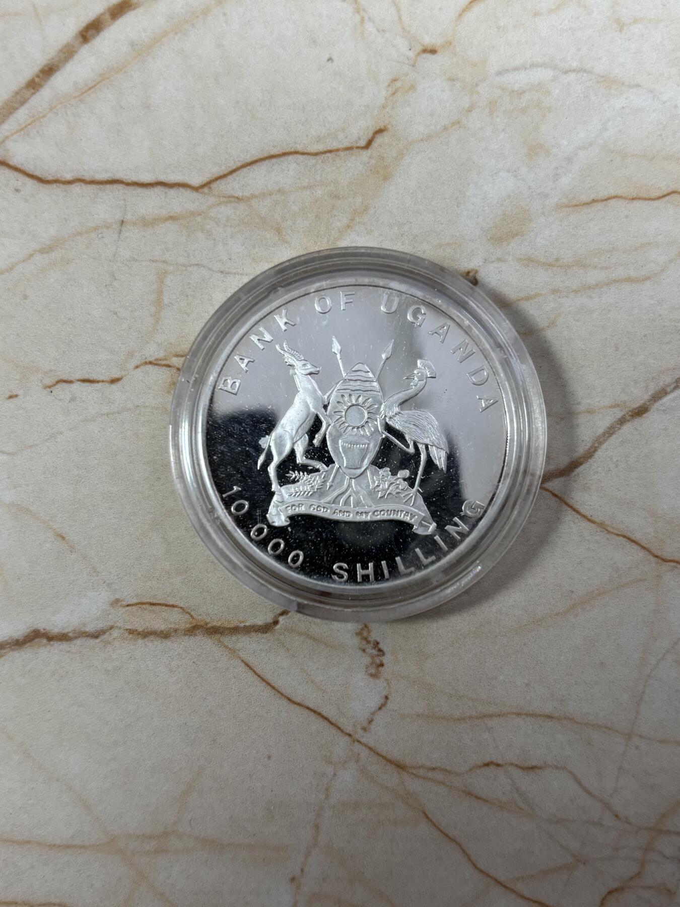 第185期拍卖 乌干达1993年教皇访问20克纪念银币，999银，银价299元