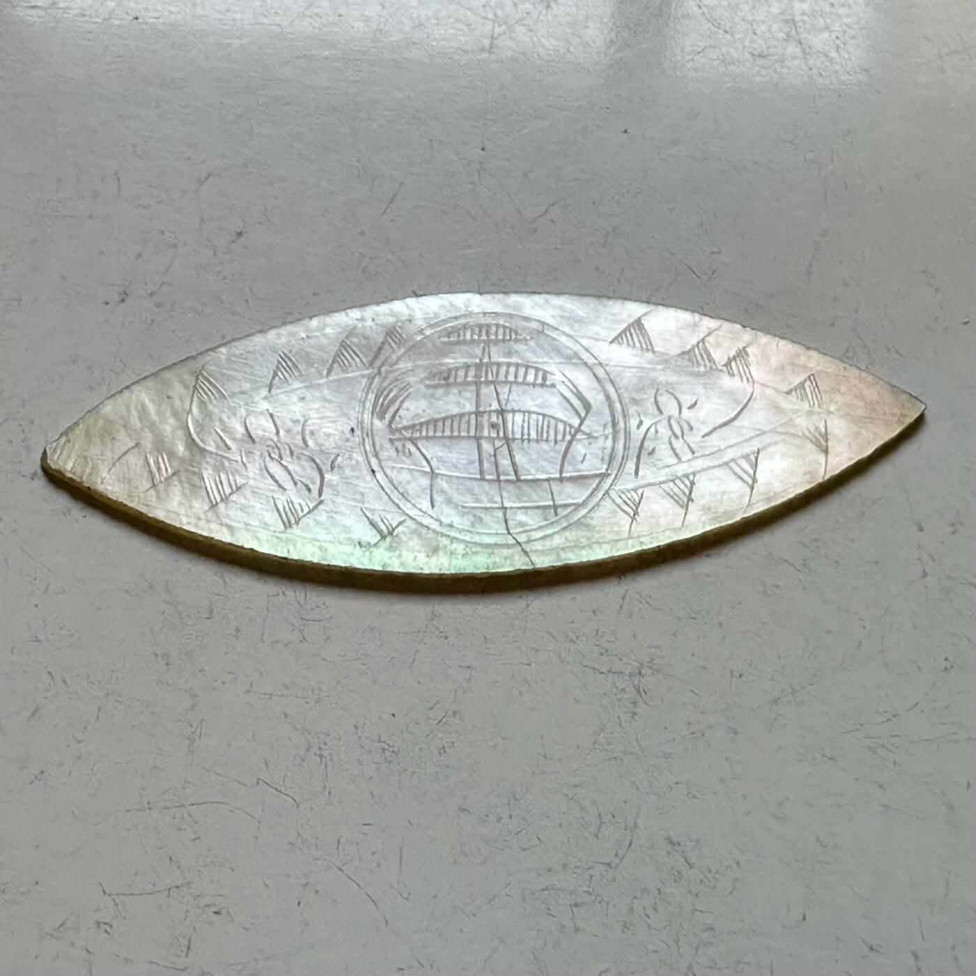 🌹外币初藏🌹🐯2025年第143场  每周二四六晚8️⃣点 接代拍 欧洲早期贝母筹码 代币 有手工刻花 保存完整