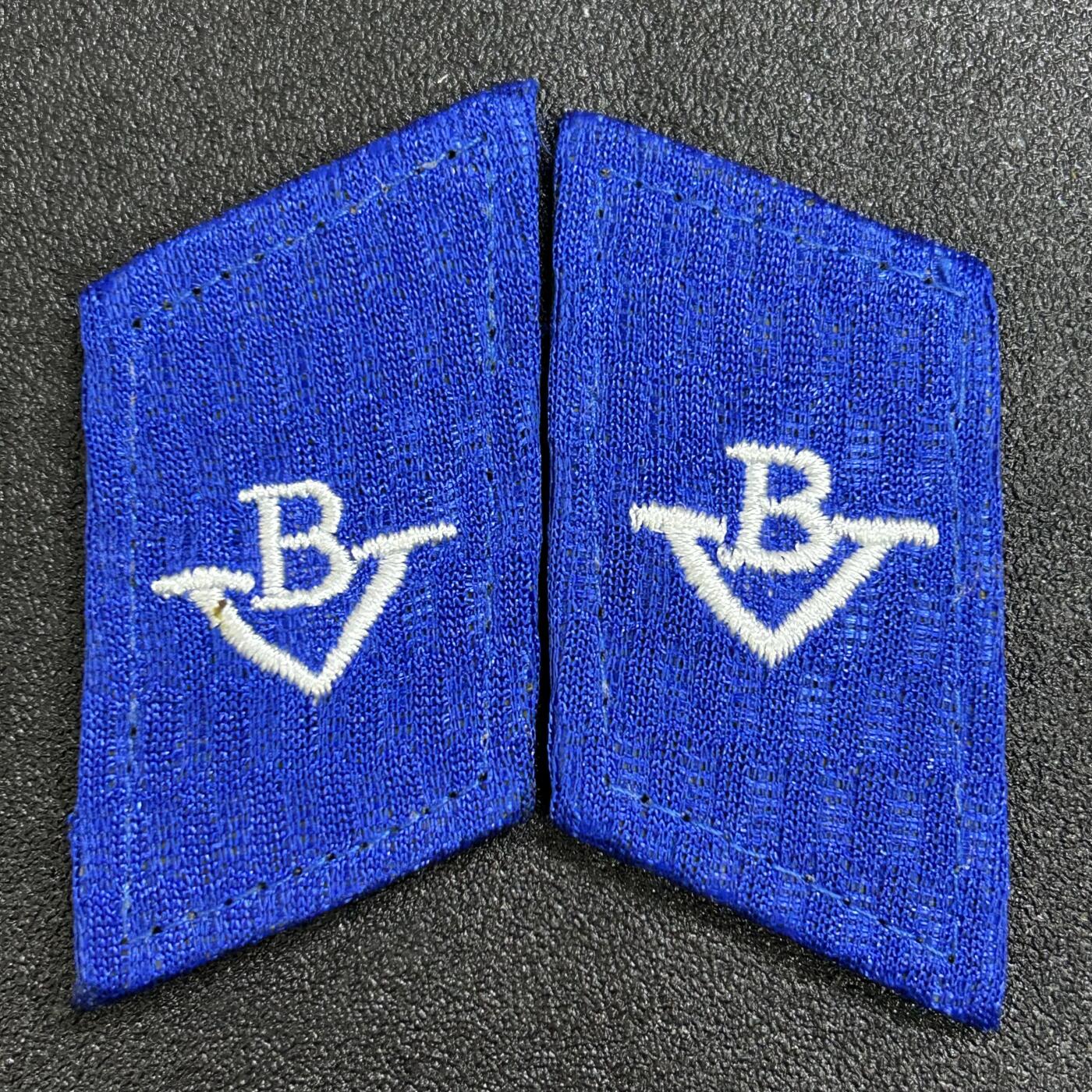 西秦中古拍卖第六十九期 越南海岸保卫领章