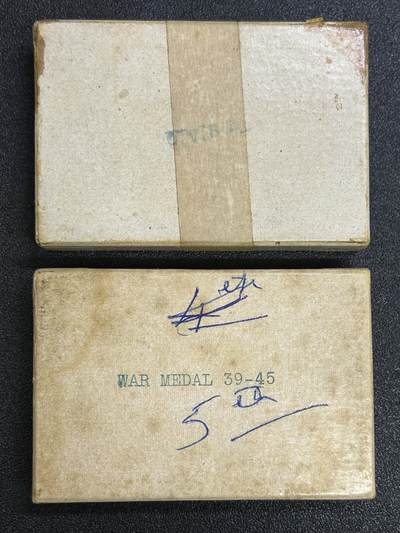 西秦中古拍卖第六十九期 - 英国二战奖章盒两个