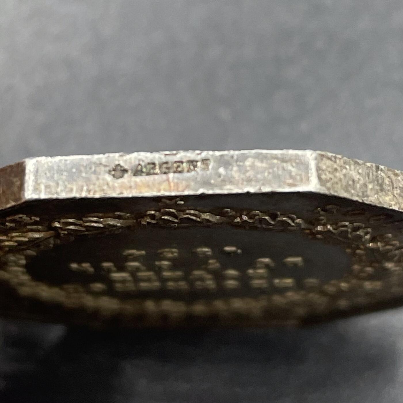 「木头集藏」“冬至雅藏”——章牌精品专场！ 法国冰雹互助保险八角银章  直径：36 mm，21.3 g  边铭：蜜蜂 ARGENT  较少见八角，品相不错。