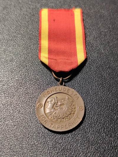 靖甫拍卖第十三场 - 芬兰二级自由奖章1941版