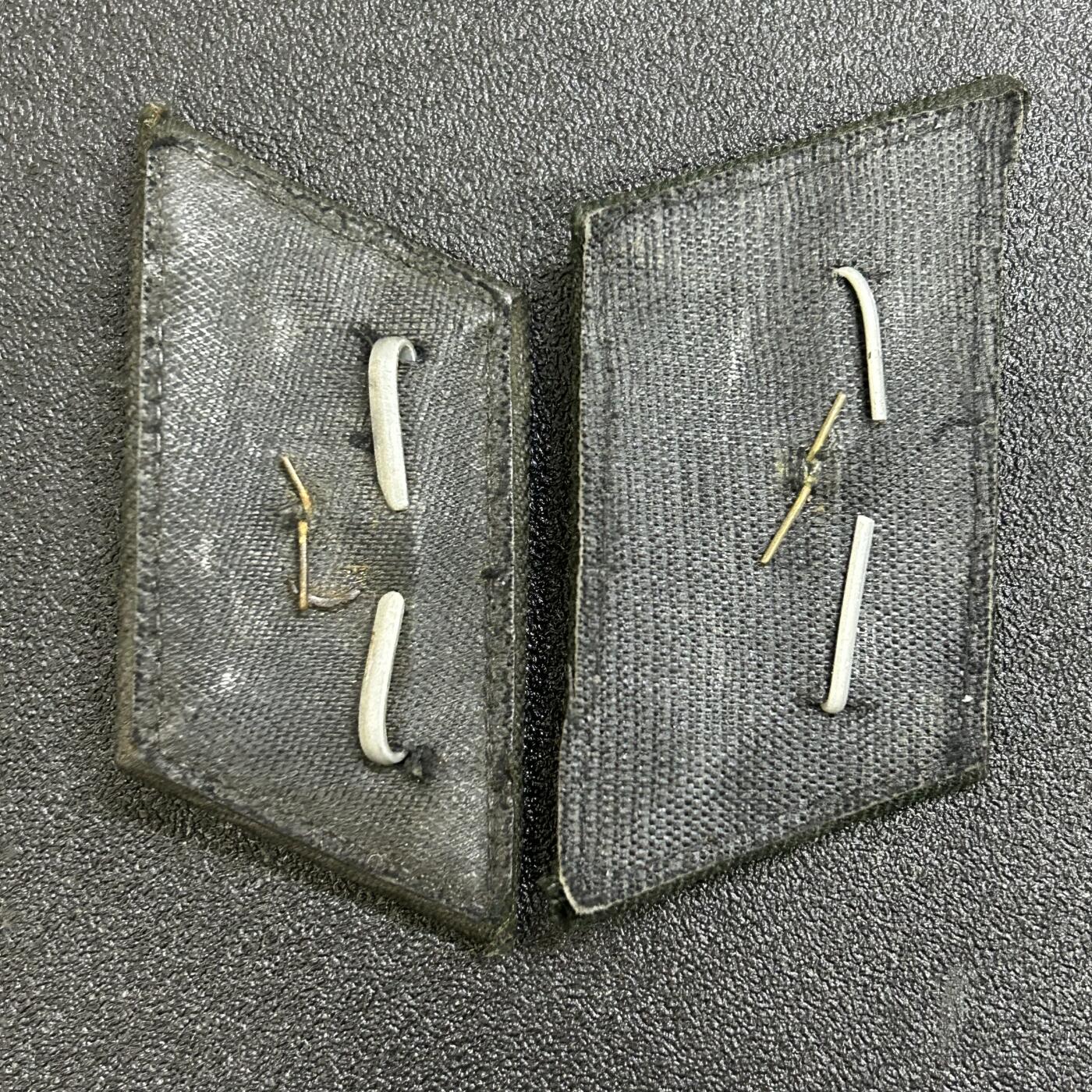 西秦中古拍卖第六十九期 越南早期保卫领章