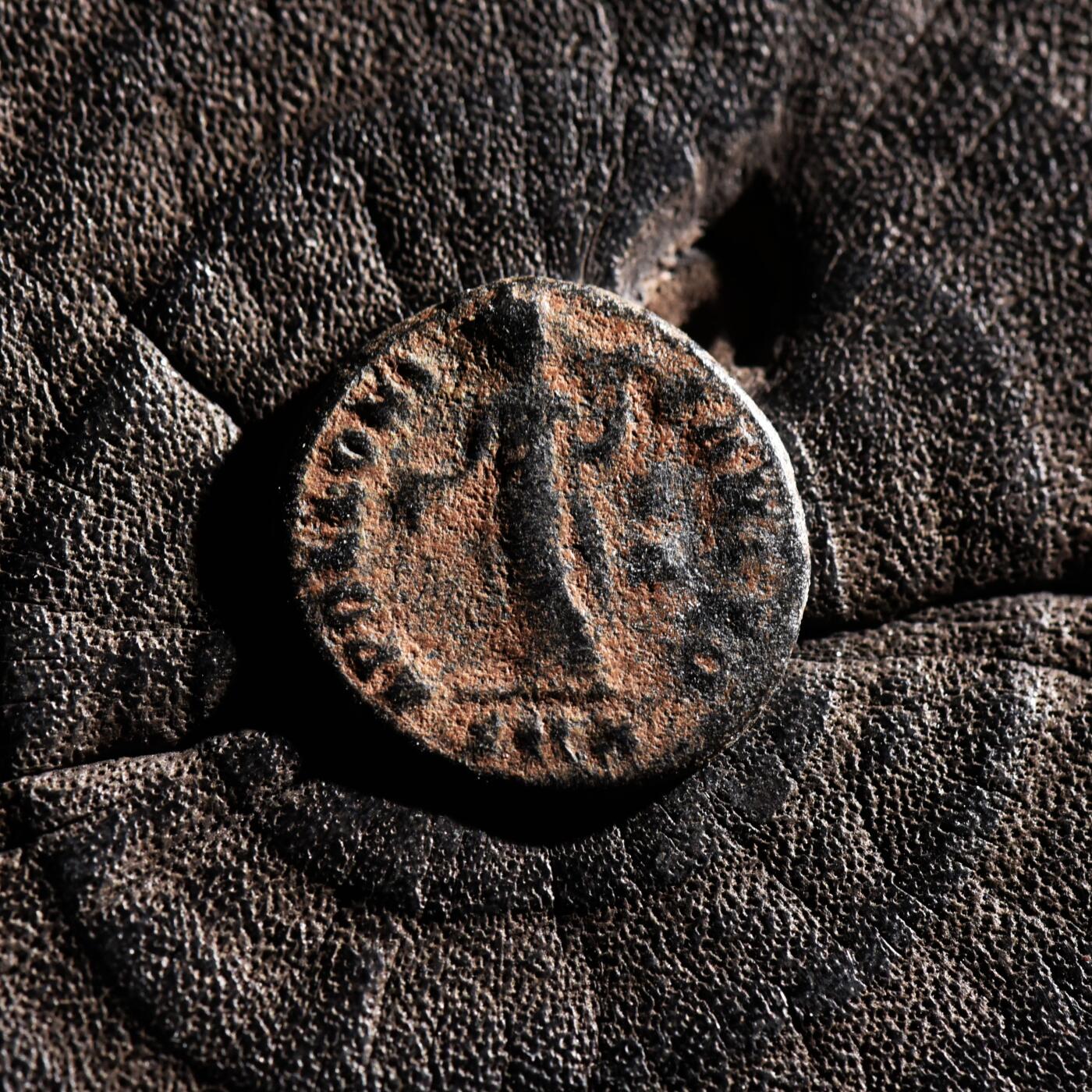 【良泉】【元旦直播场】1月1日晚19.30点开拍！208组西方古代钱币、日本朝鲜花钱 【迫害基督教铜币】公元311/2年【古罗马】马克西米努斯·代亚，打制于安条克城，1.72克