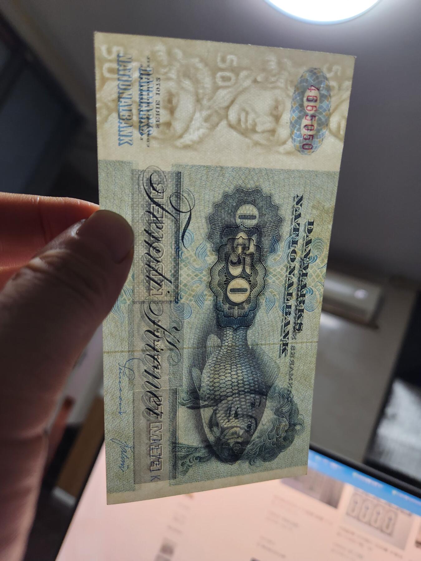 12月20号晚上8点 外国纸币自动截拍第74场