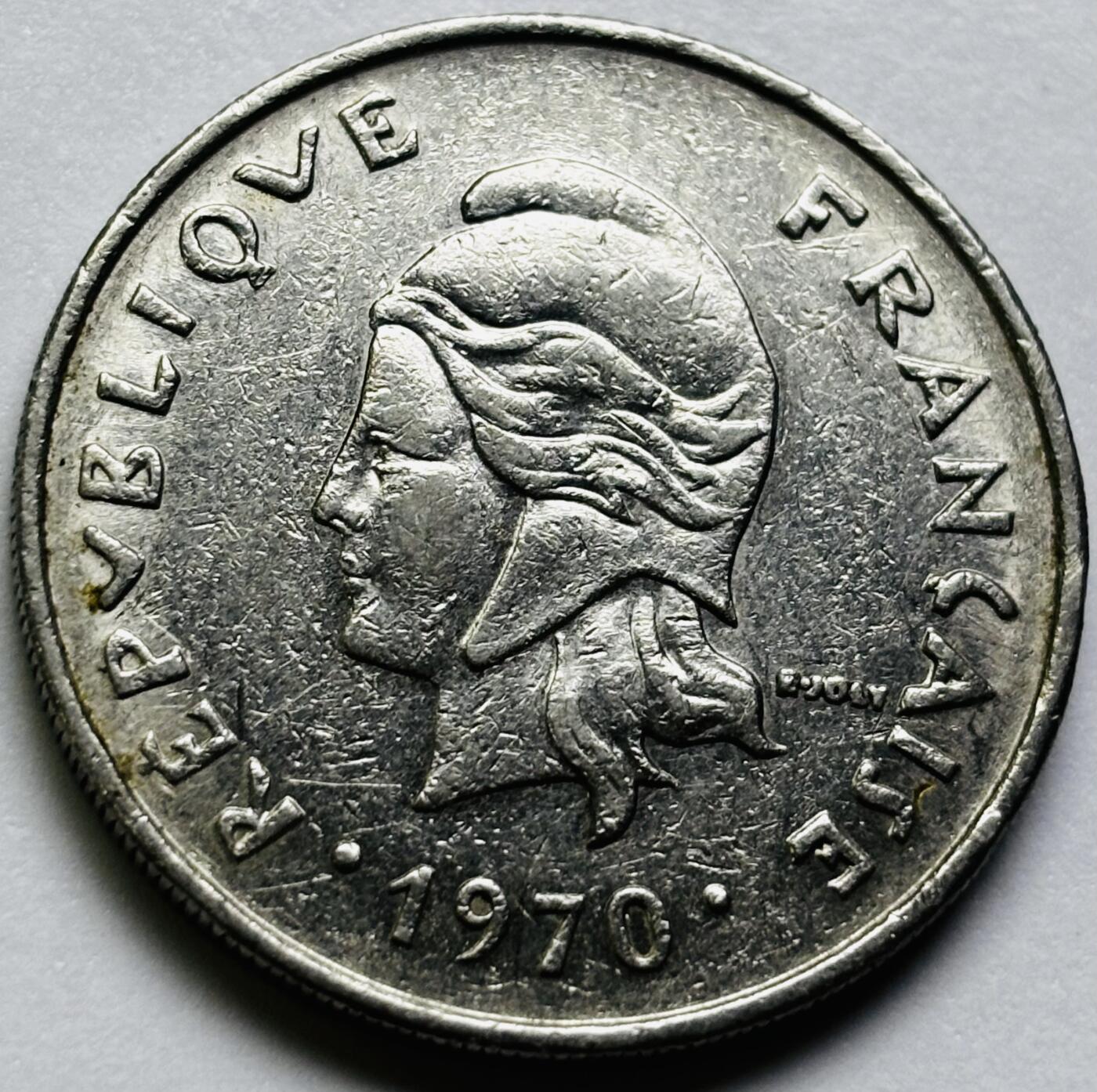 文馨钱币收藏第 286 场，圣诞节专场【 长期接收代拍品低至 0 佣金】 1970 年法属新喀里多尼亚 20 法郎，第一版本关门版