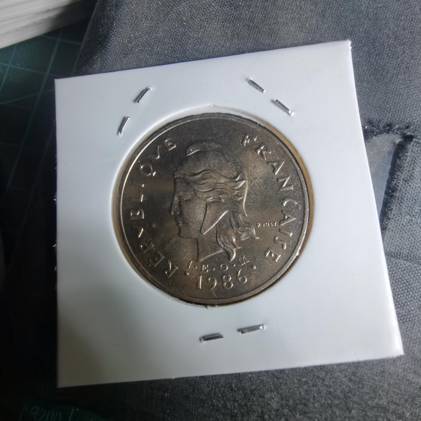 沼泽如烟--第941场 法属波利尼西亚1986年100法郎