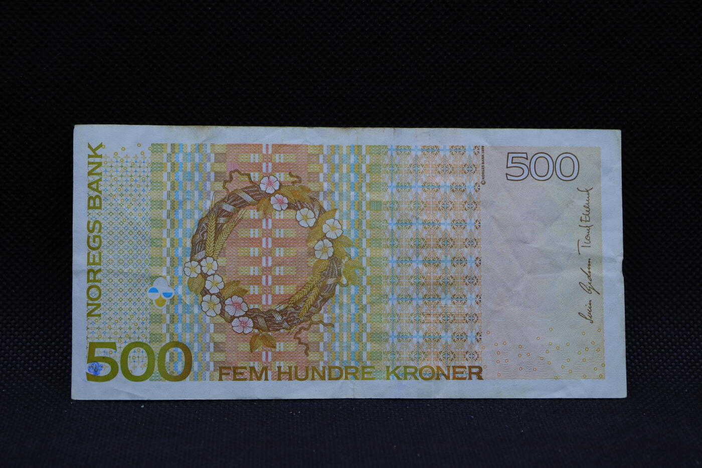 【淘币小摊】限时拍第八百三十四拍  纸币场  满百包邮可预留两周  周一统一发货   挪威1999年500克朗纸币【有折】