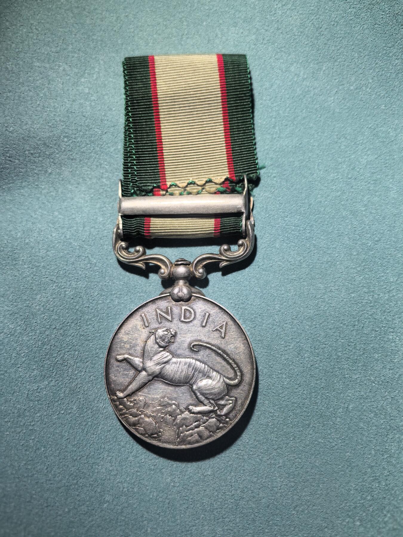 盛世勋华——号角文化勋章邮票专场拍卖第294期 英国乔治六世版印度服役奖章 银制 带刻名 带西北前线1936-37 勋条 授予这一时间在英属印度服役的军人