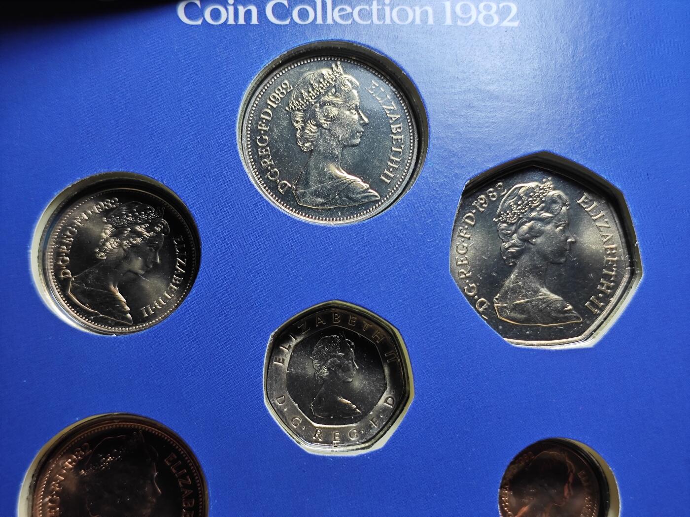 KK钱币收藏小铺 《套币 好品/批量散币专场》  2月预留时间 周末发货  1982英国大小面值清年一套