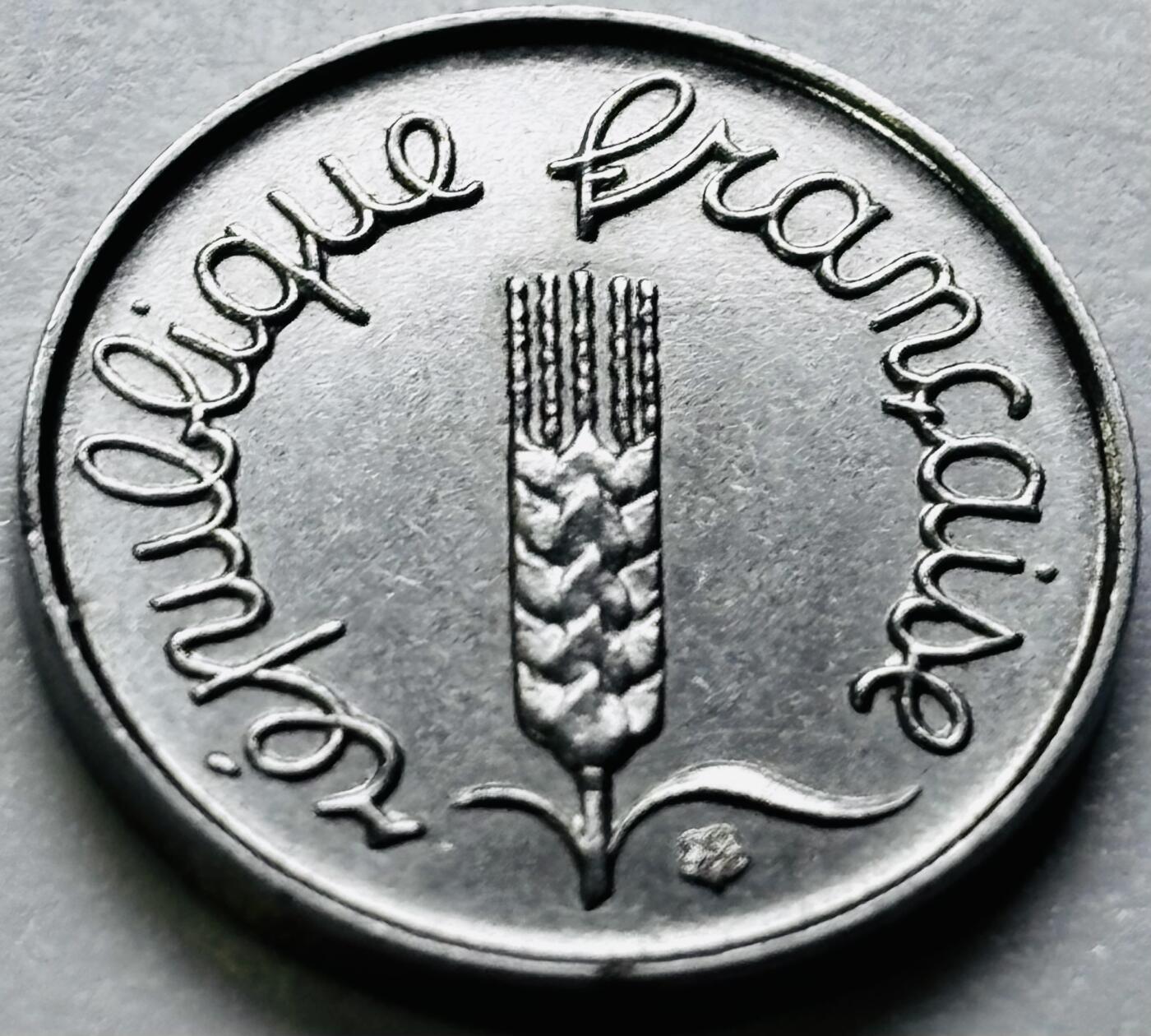 文馨钱币收藏第 286 场，圣诞节专场【 长期接收代拍品低至 0 佣金】