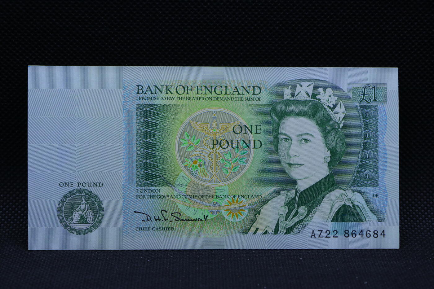 【淘币小摊】限时拍第八百三十四拍  纸币场  满百包邮可预留两周  周一统一发货     英国英格兰银行1镑纸币【有折】