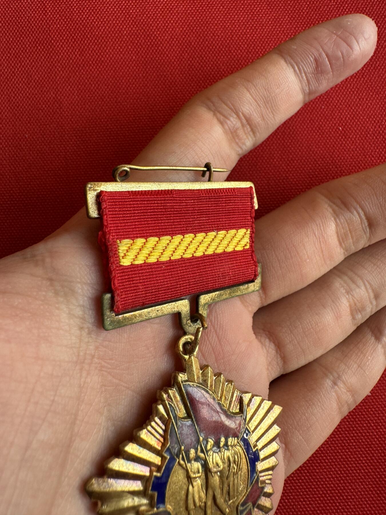 五哥徽章群   20号周六晚上八点4群联拍