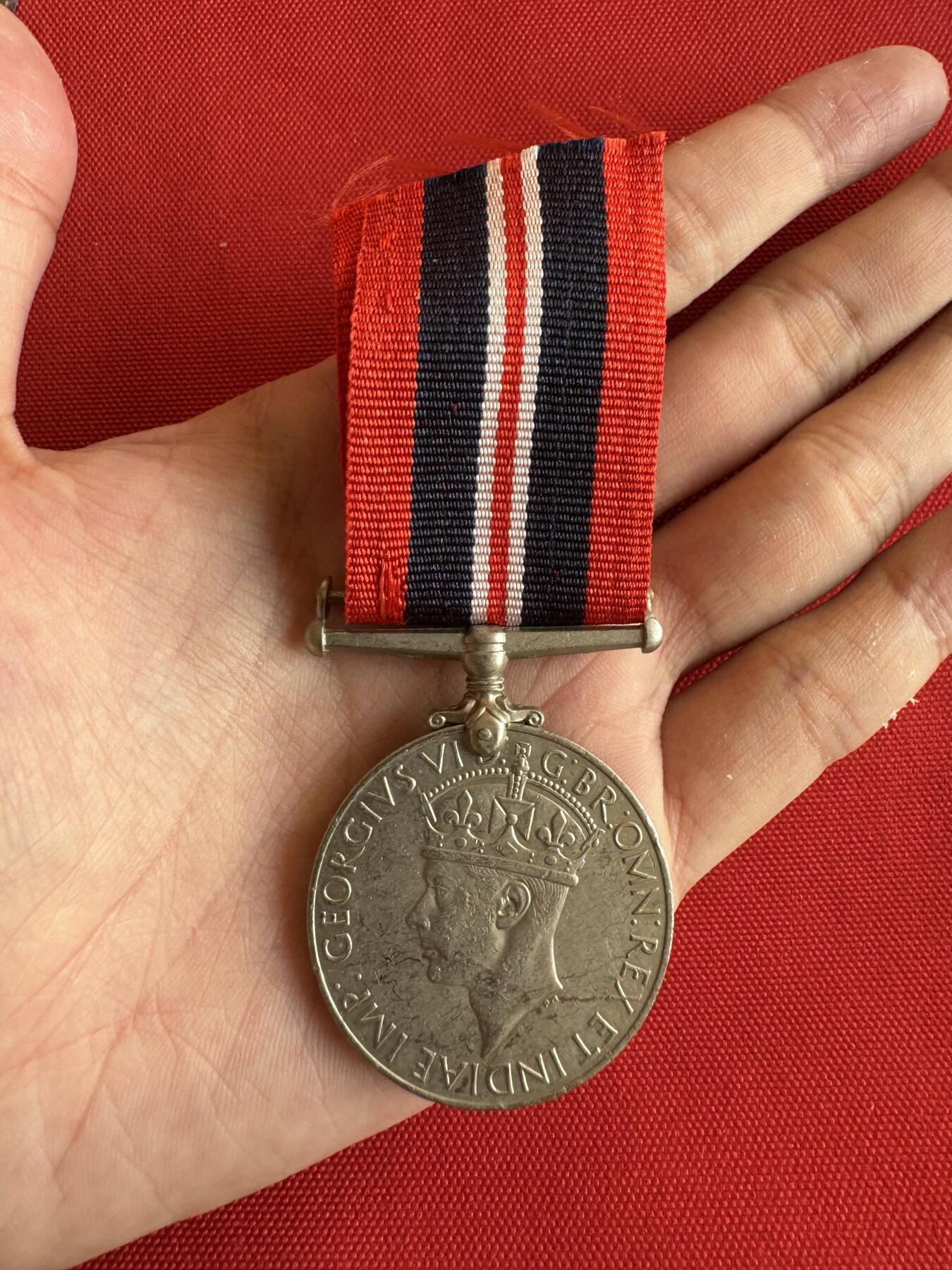 五哥徽章群   20号周六晚上八点4群联拍 铜章