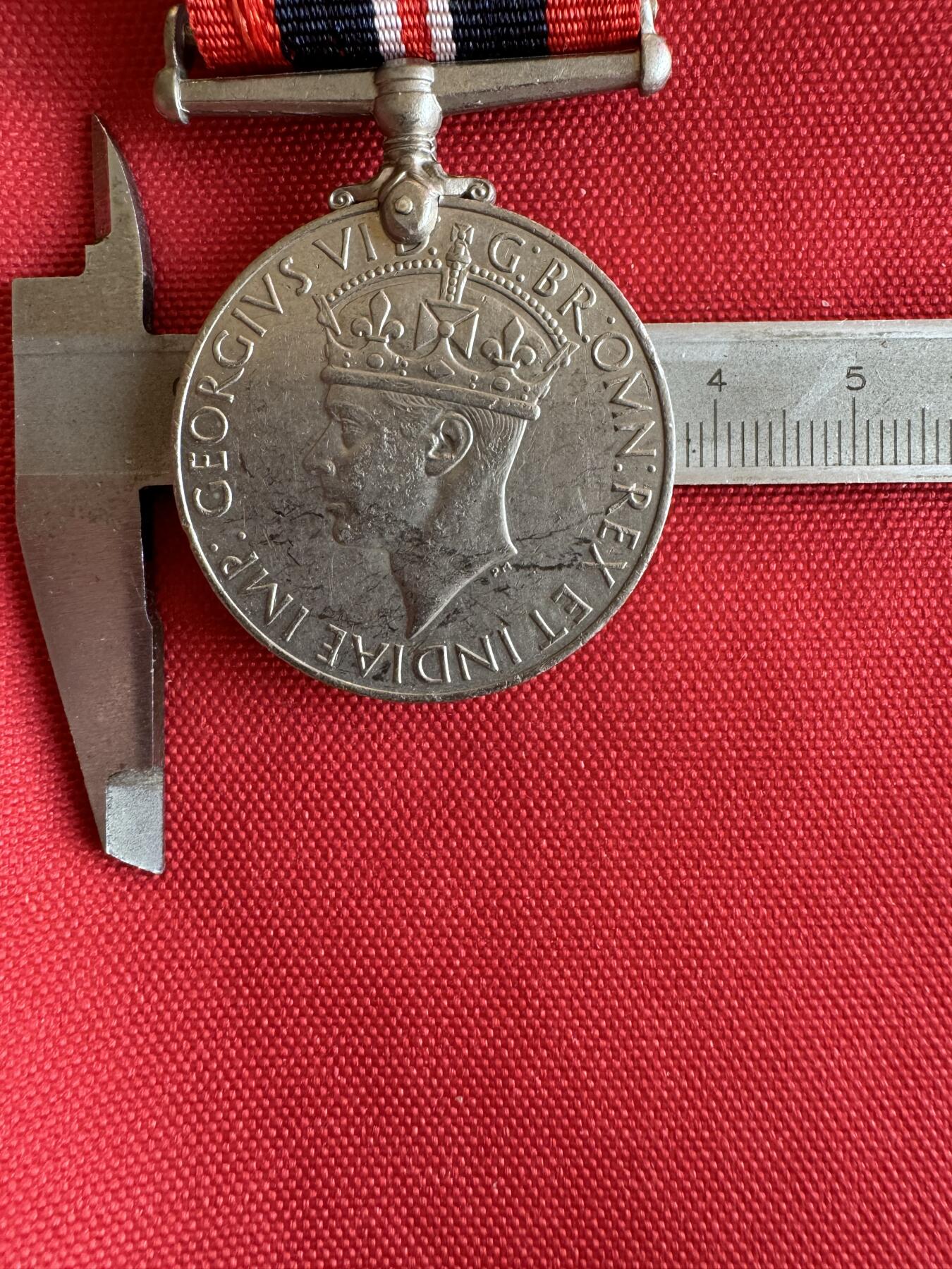 五哥徽章群   20号周六晚上八点4群联拍 铜章