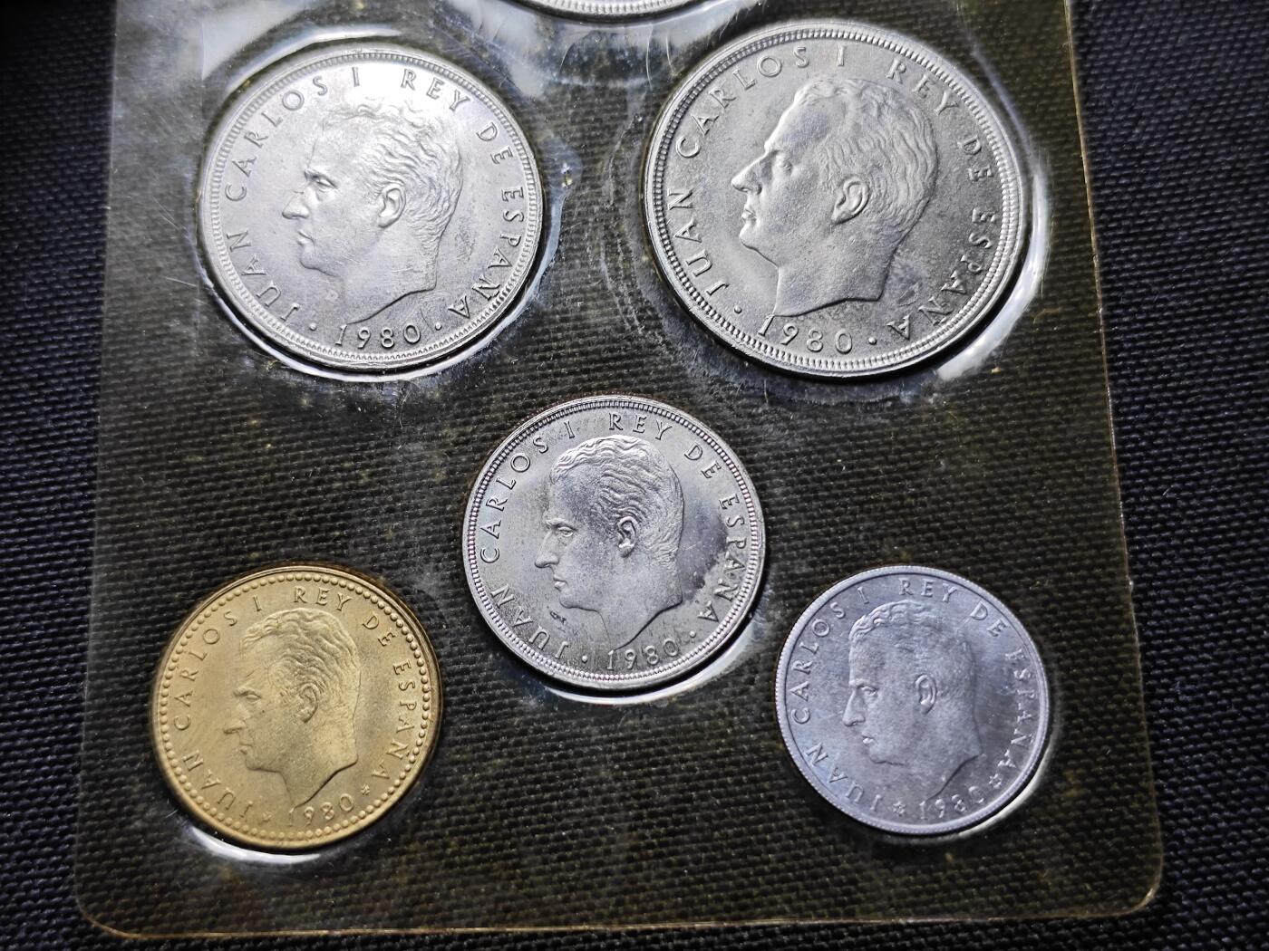 KK钱币收藏小铺 《套币 好品/批量散币专场》  2月预留时间 周末发货  1980西班牙大小面值清年一套 世界杯纪念