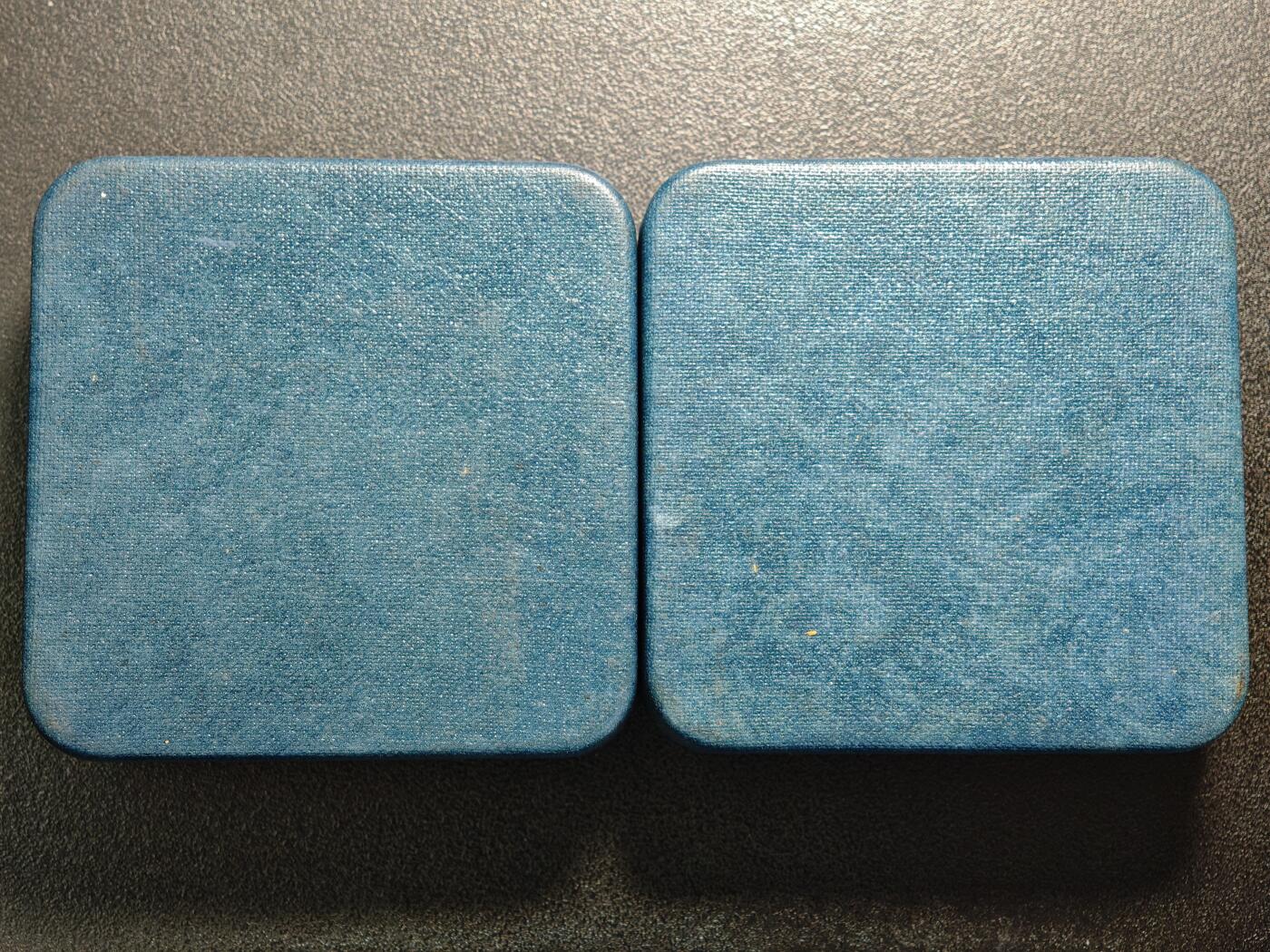 【德藏】世界币章拍卖第158期（拍品征集中~欢迎藏友联系） 2枚一套  1997年 英国皇家造币厂发行香港回归贸易银币图案彩色精制镍章 原盒 带证书