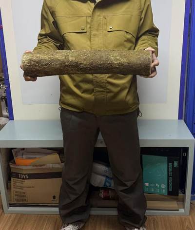 零元拍： 251218-1 金丝楠 原木 风水柱 横财（材）带皮， 尺寸：50/9.5/9.5CM。抛光后金灿灿满香。最后一图为成品效果。 - 零元拍： 251218-1 金丝楠 原木 风水柱 横财（材）带皮， 尺寸：50/9.5/9.5CM。抛光后金灿灿满香。最后一图为成品效果。